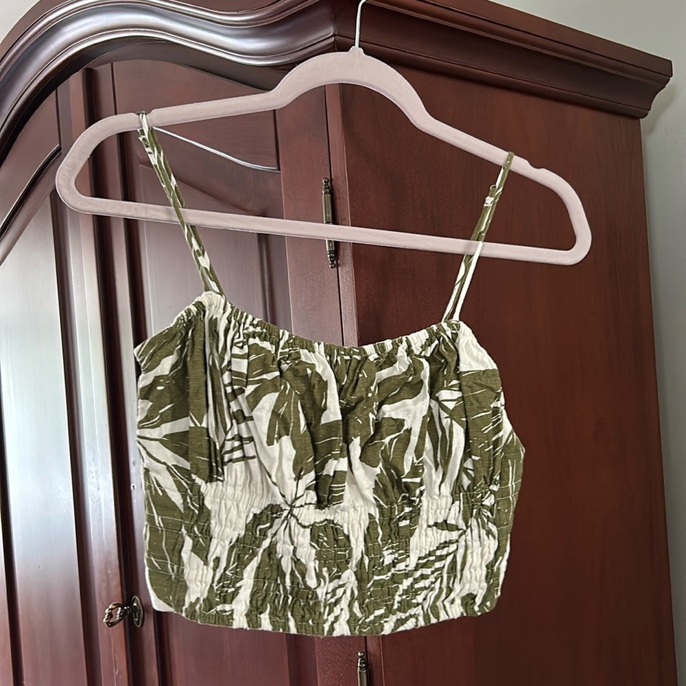 Abercrombie & Fitch Cropped Tank